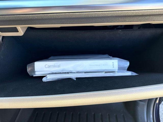 2025 Kia Carnival - $35,000