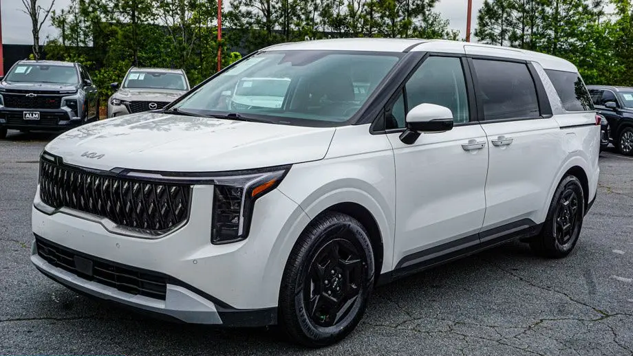 2025 Kia Carnival LXS