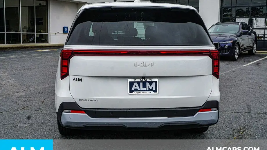 2025 Kia Carnival LXS