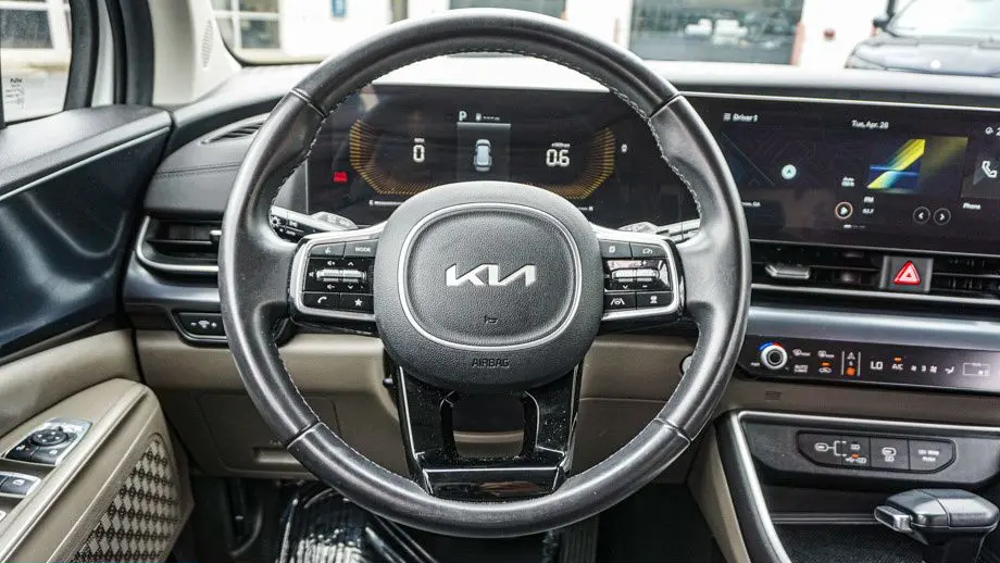 2025 Kia Carnival LXS