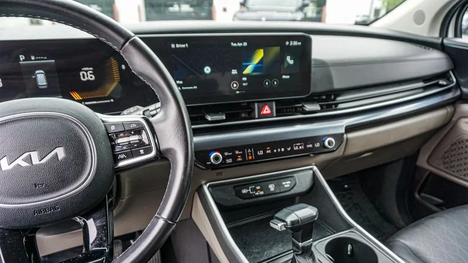 2025 Kia Carnival LXS