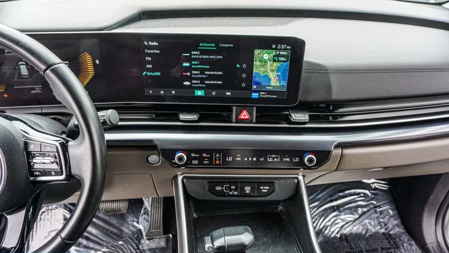 2025 Kia Carnival LXS