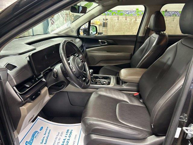 2025 Kia Carnival - $33,895