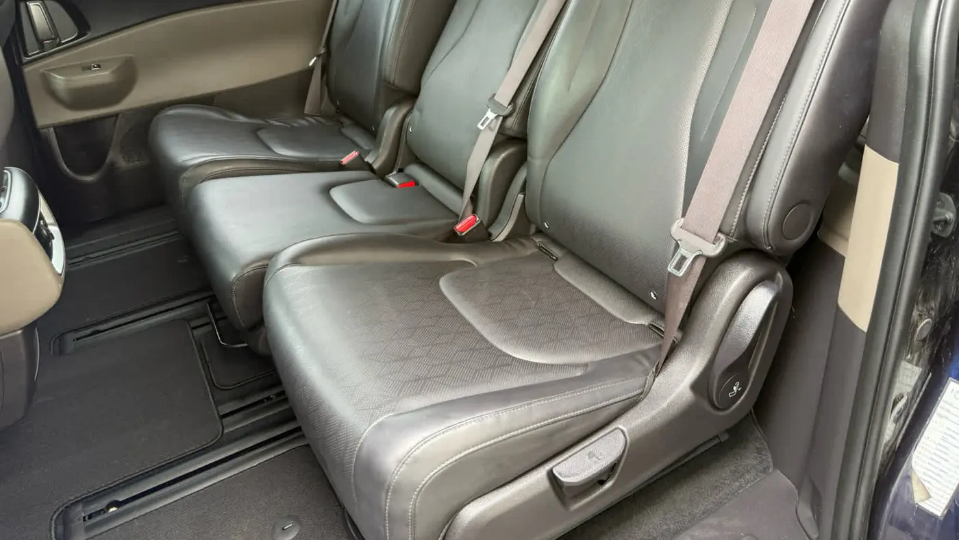 2025 Kia Carnival LX