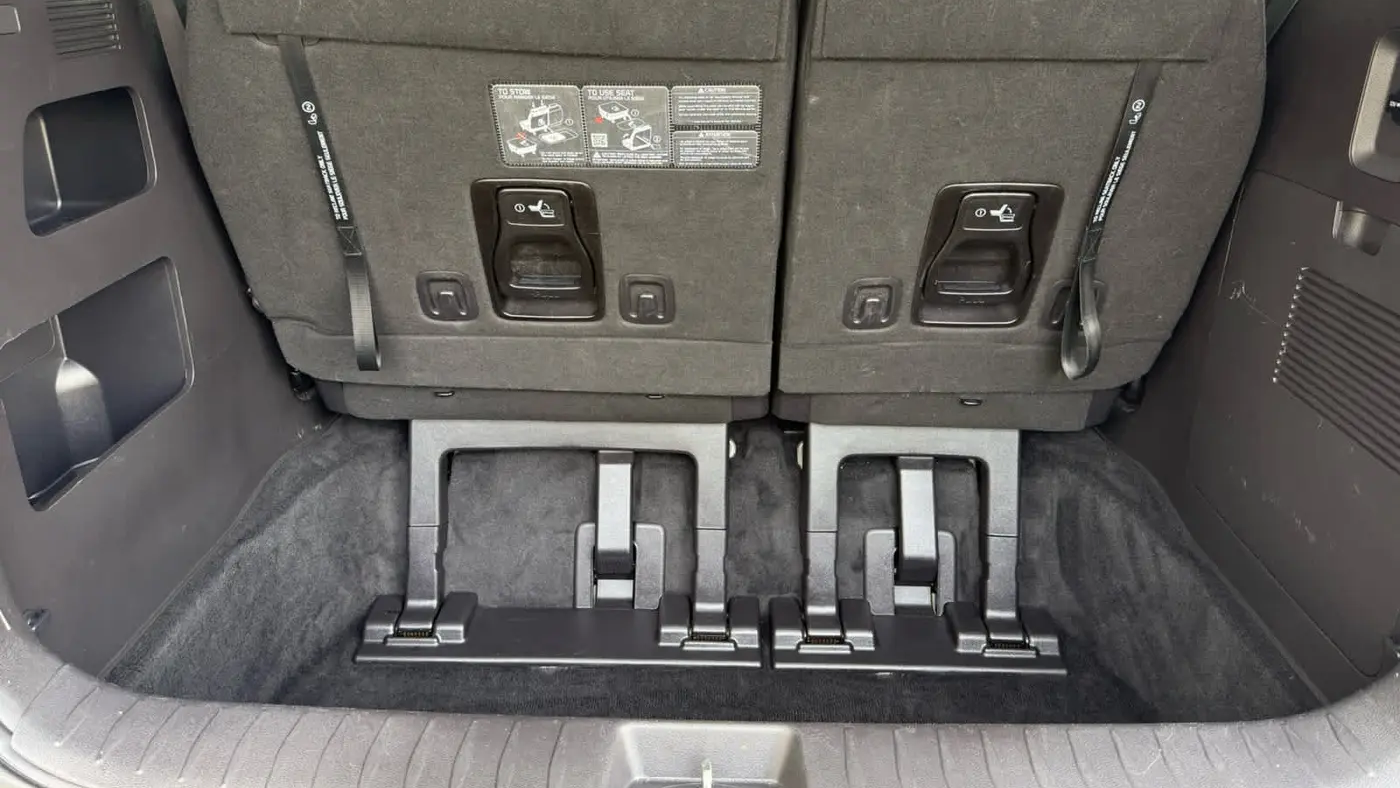 2025 Kia Carnival LX