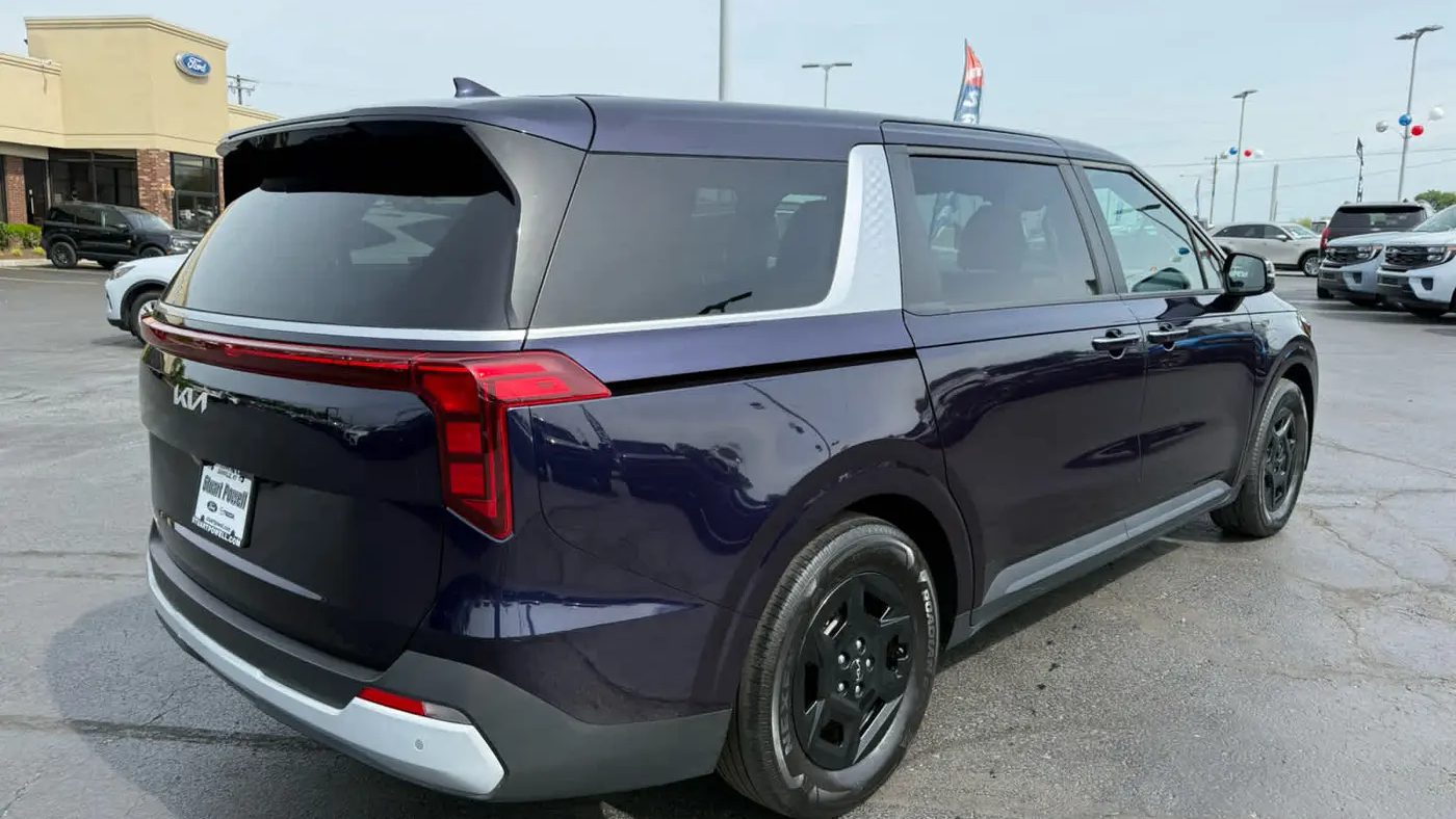 2025 Kia Carnival LX