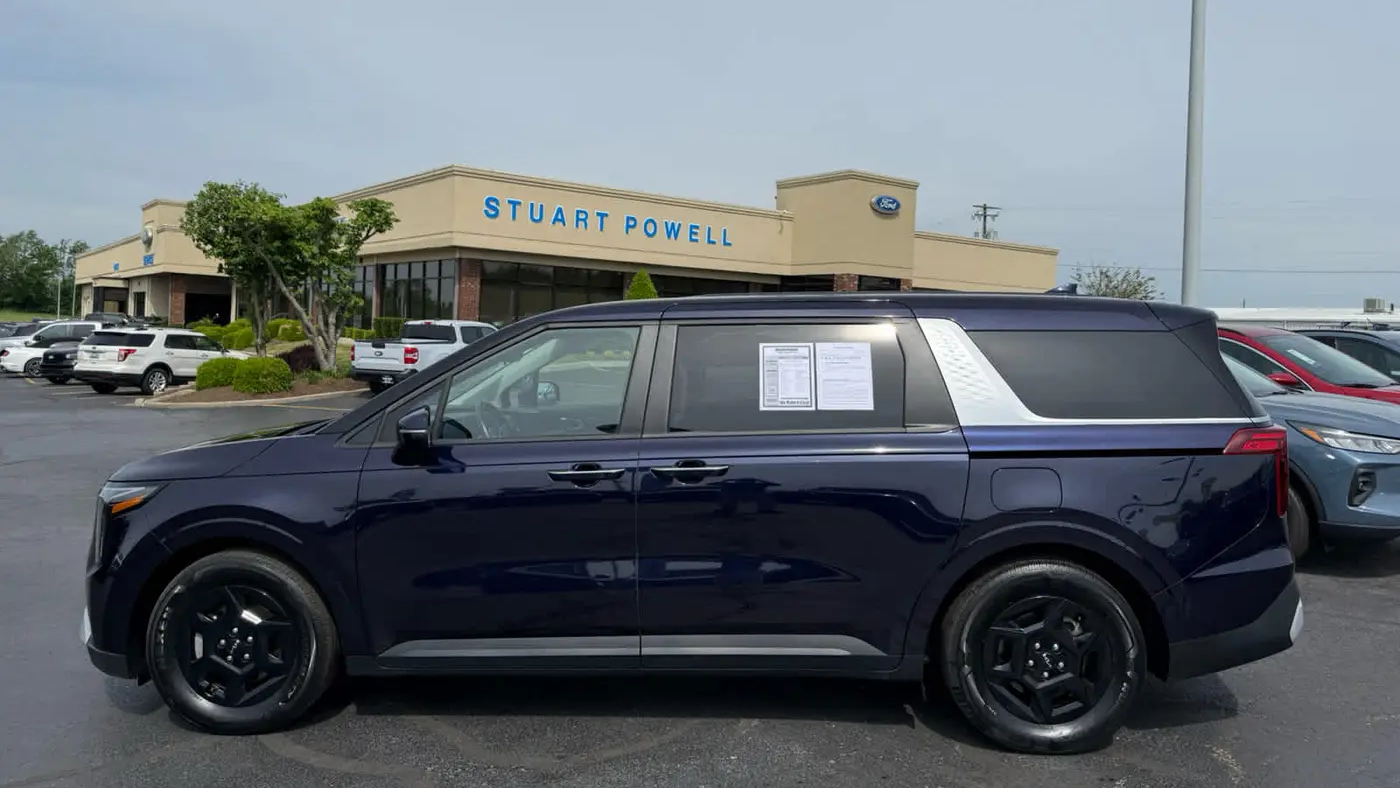2025 Kia Carnival LX