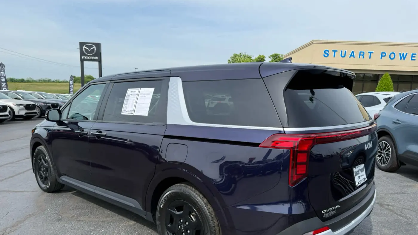 2025 Kia Carnival LX