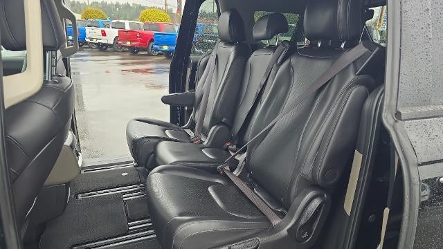 2025 Kia Carnival LX