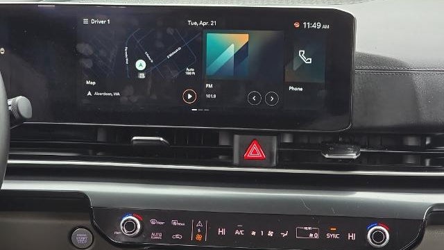 2025 Kia Carnival LX