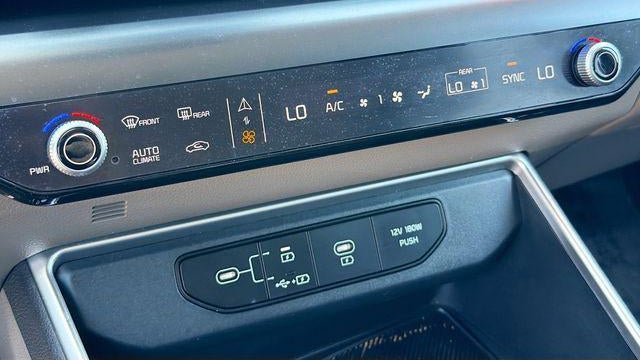 2025 Kia Carnival LXS