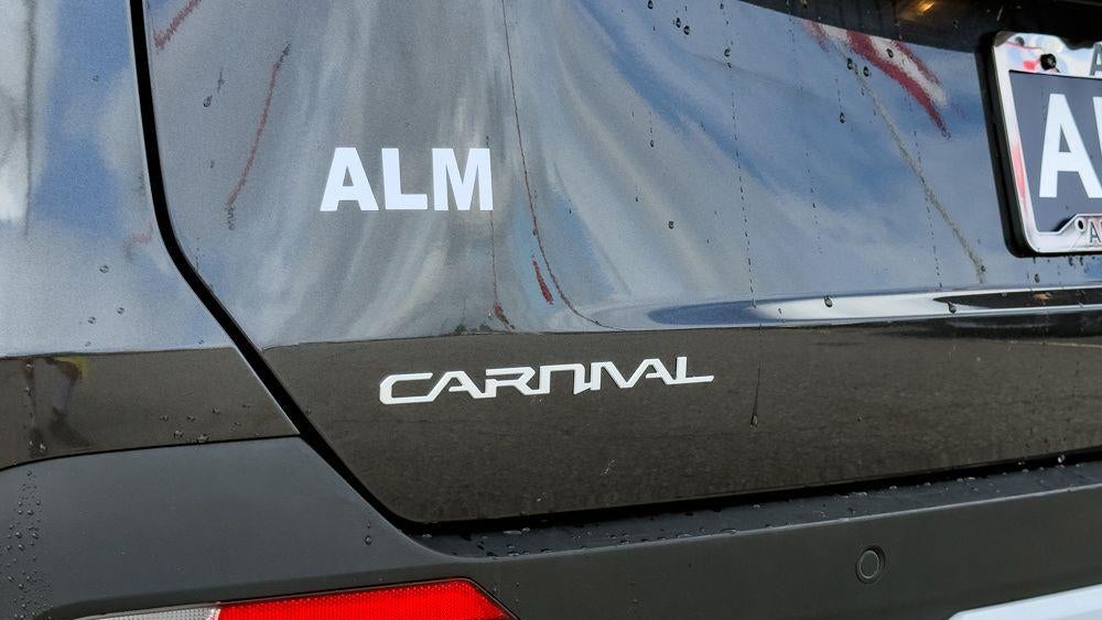 2025 Kia Carnival LXS
