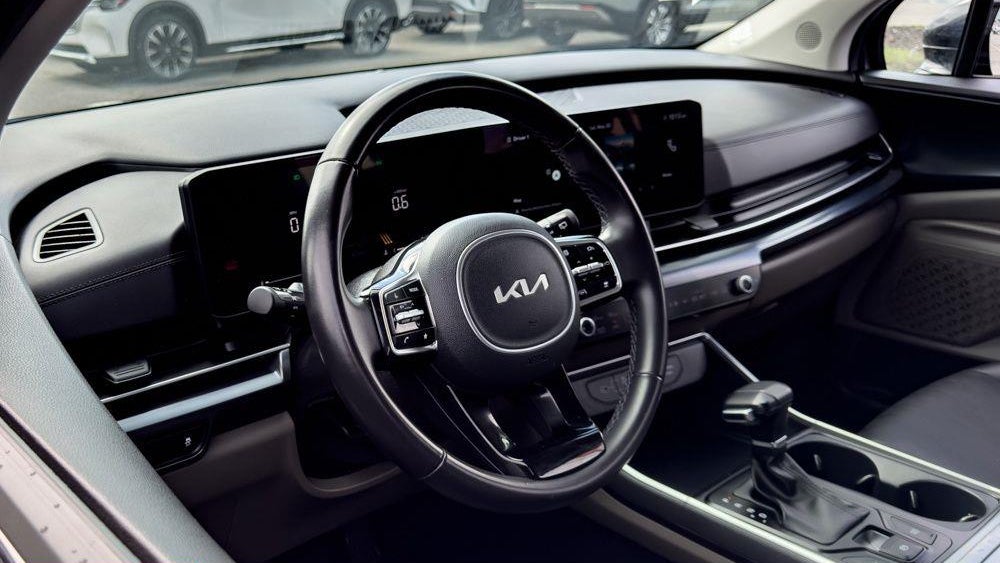 2025 Kia Carnival LXS