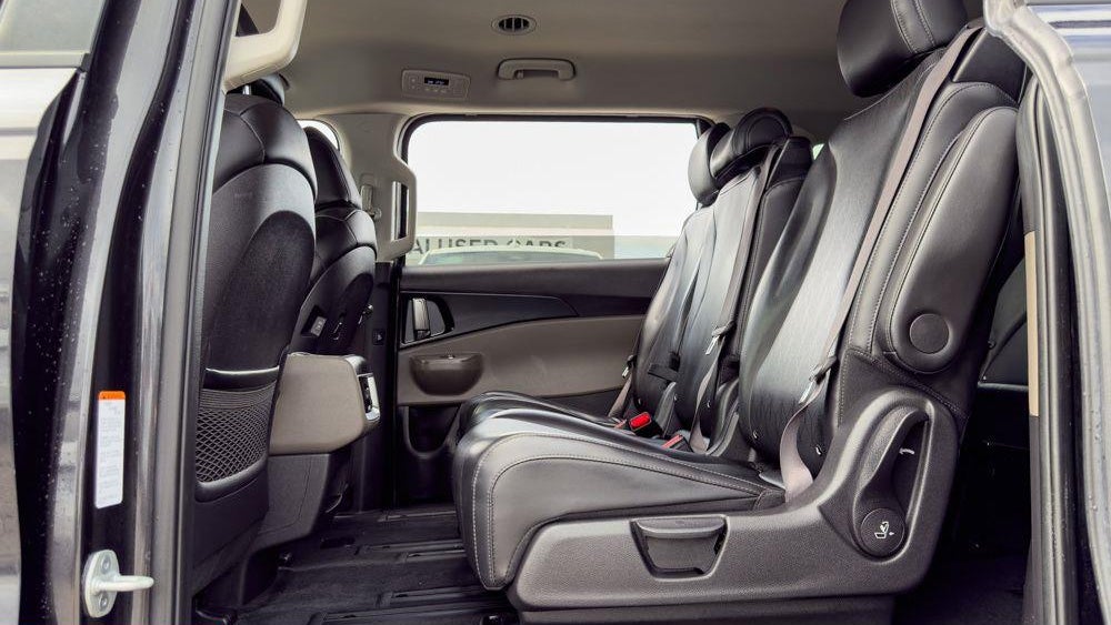 2025 Kia Carnival LXS