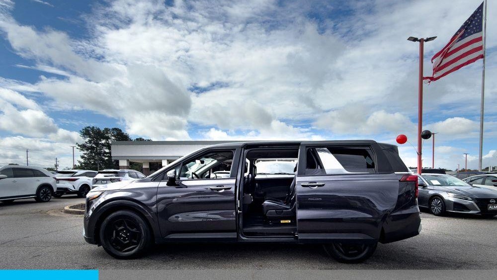 2025 Kia Carnival LXS