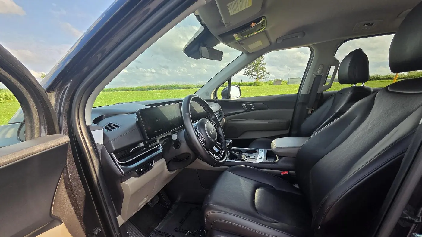 2026 Kia Carnival LX