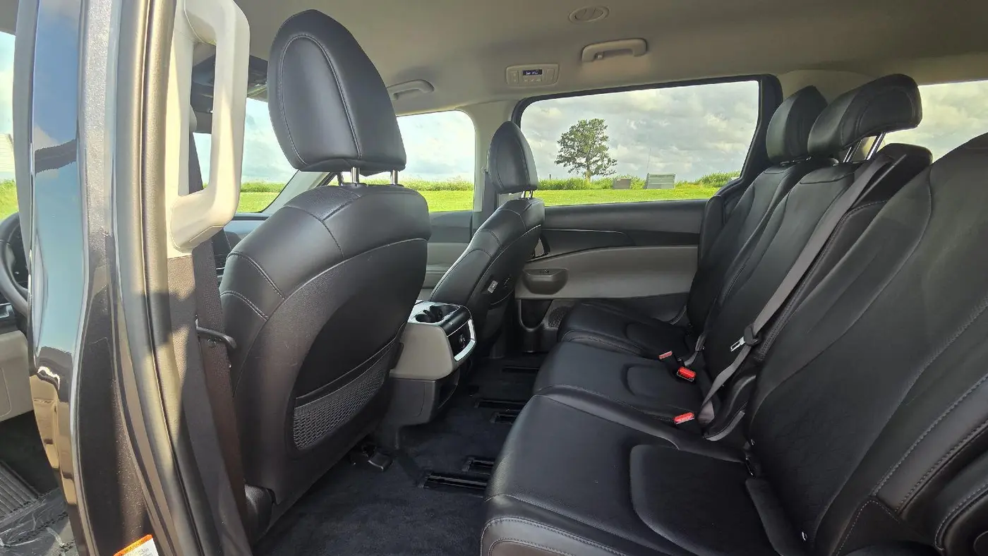 2026 Kia Carnival LX