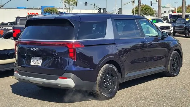2025 Kia Carnival LX
