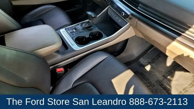 2025 Kia Carnival LX