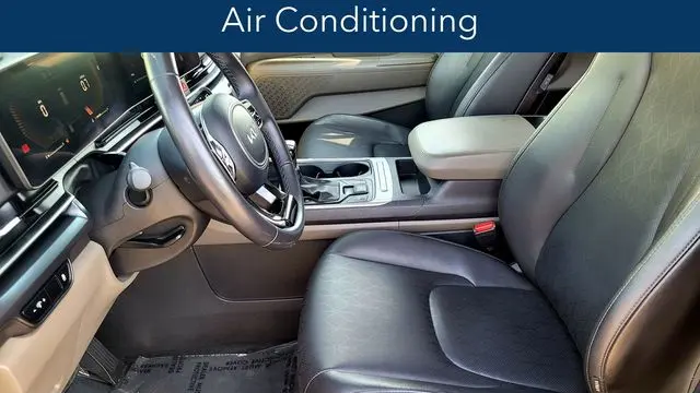 2025 Kia Carnival LX