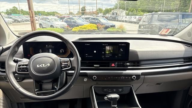 2025 Kia Carnival LXS