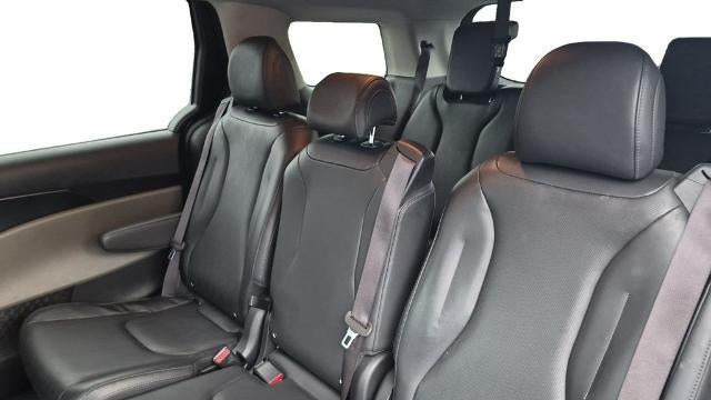 2025 Kia Carnival LX