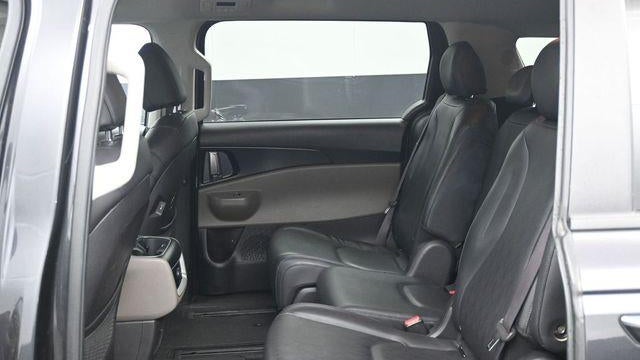 2025 Kia Carnival LX