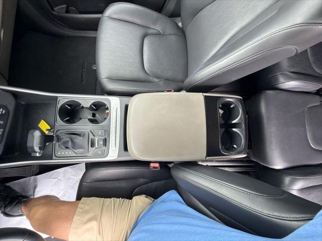 2025 Kia Carnival - $33,990