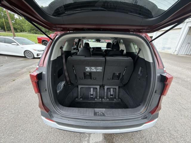 2025 Kia Carnival - $33,990