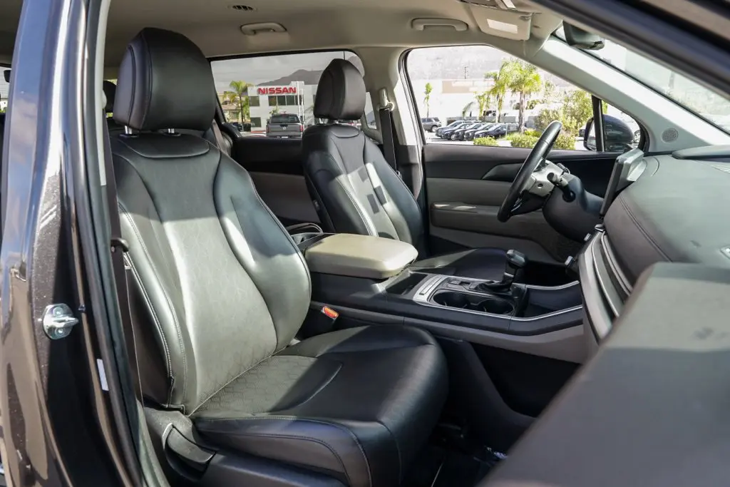 2025 Kia Carnival - $28,342