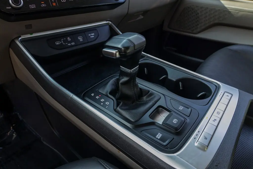 2025 Kia Carnival - $28,342