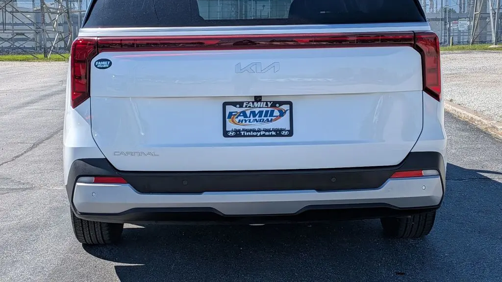 2025 Kia Carnival LX