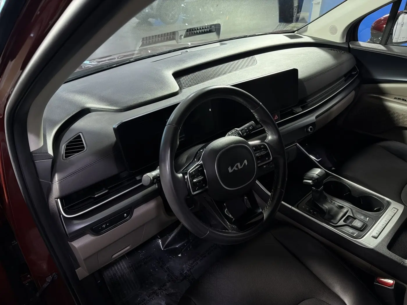 2025 Kia Carnival - $29,000