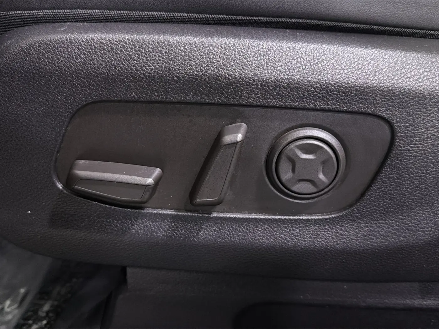 2025 Kia Carnival - $29,000