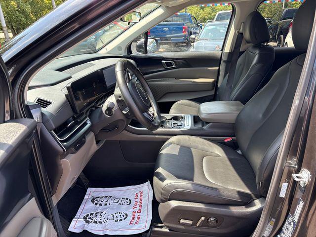 2025 Kia Carnival - $27,979