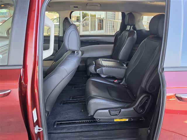 2026 Kia Carnival - $32,990