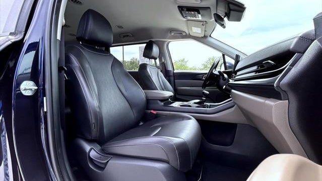 2025 Kia Carnival LXS