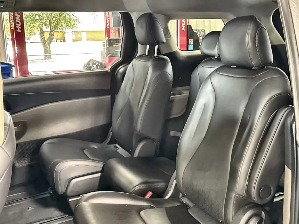 2026 Kia Carnival - $34,443