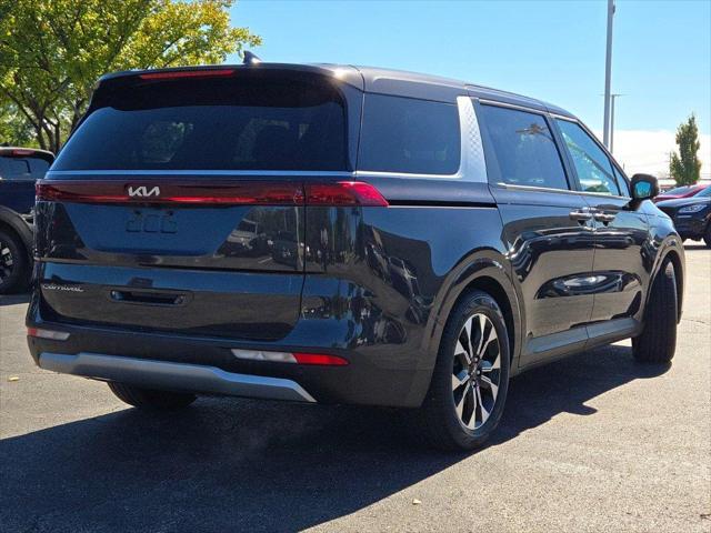2022 Kia Carnival - $23,998
