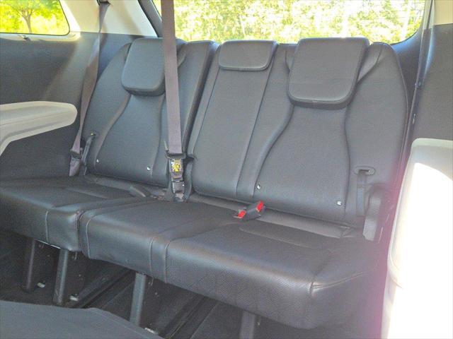 2022 Kia Carnival - $23,998