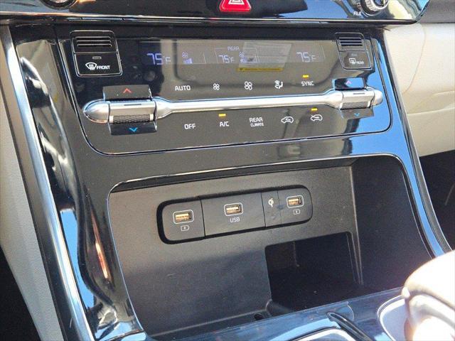 2022 Kia Carnival - $23,998