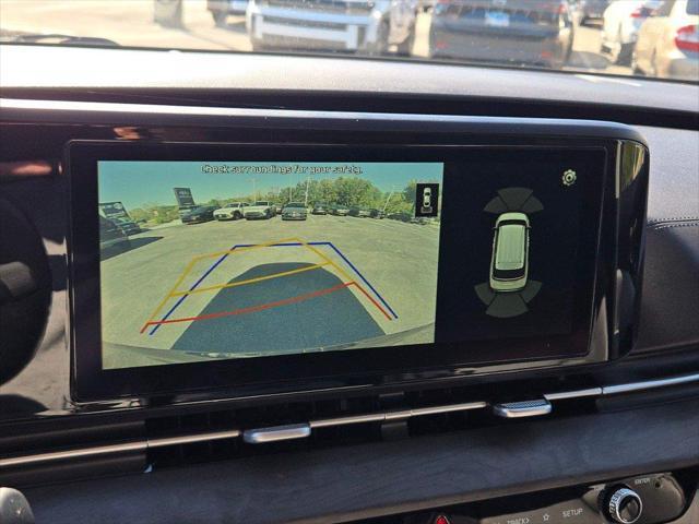 2022 Kia Carnival - $23,998