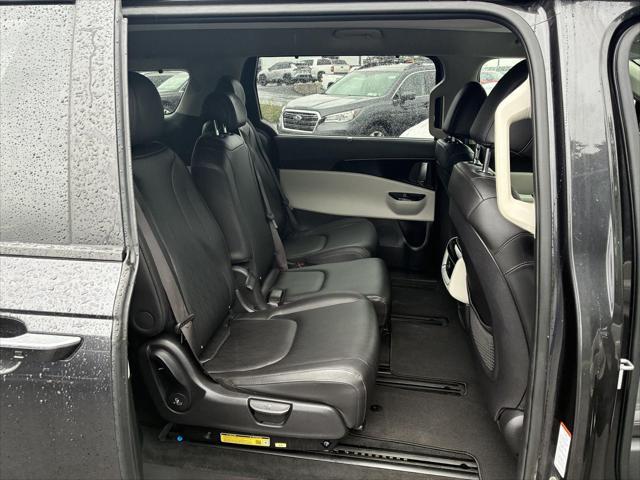 2024 Kia Carnival - $31,888