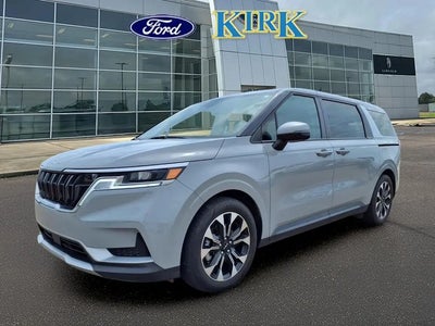 Photo of a 2024 Kia Carnival EX 4DR Mini-Van for sale