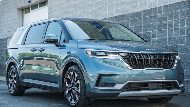 2024 Kia Carnival EX