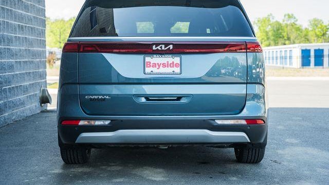 2024 Kia Carnival EX