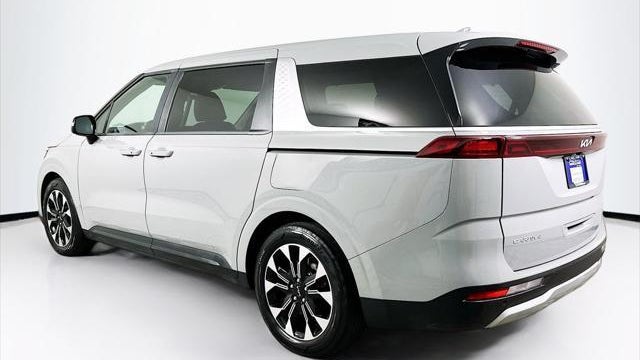 2024 Kia Carnival EX