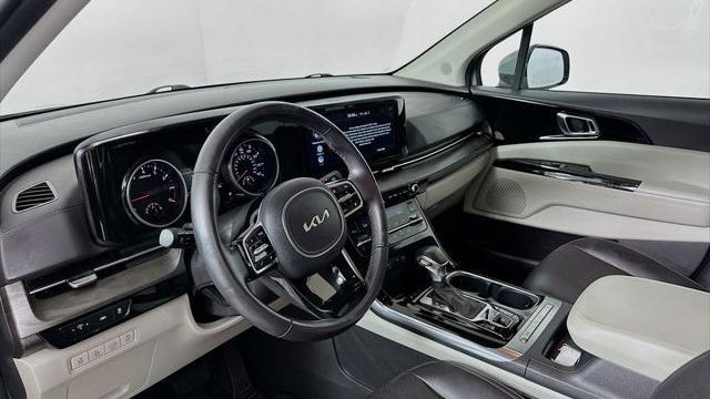 2024 Kia Carnival EX