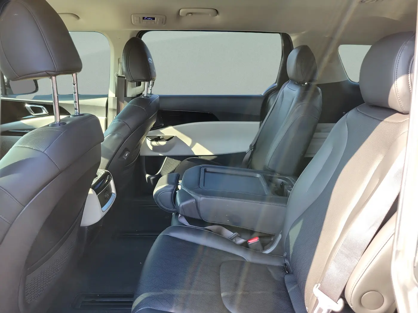 2023 Kia Carnival - $25,685