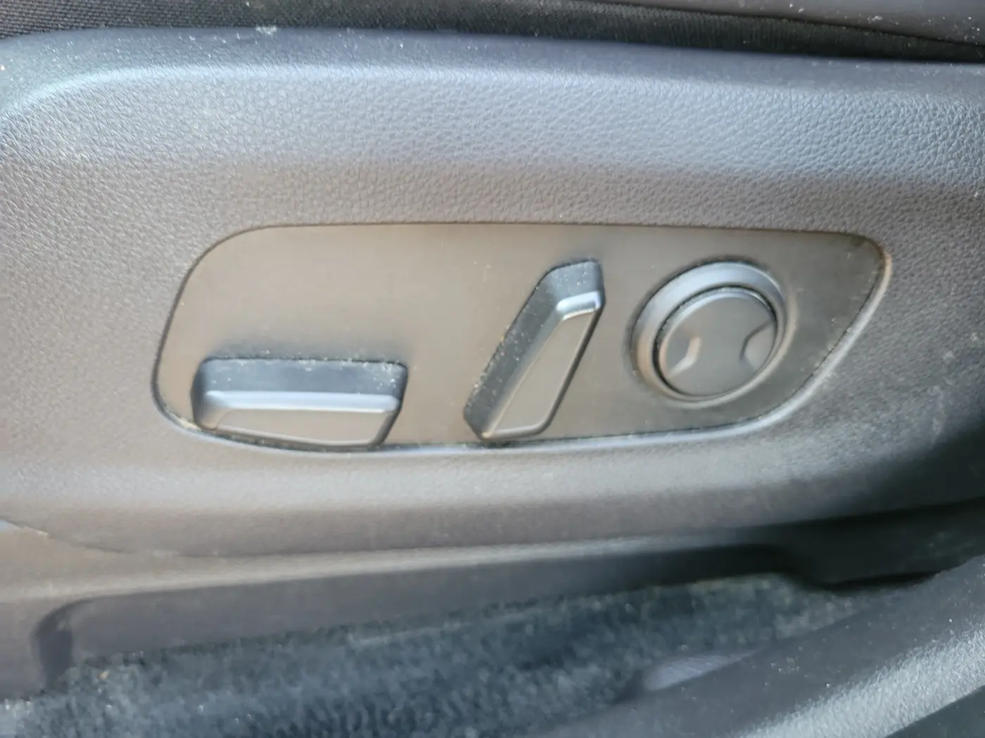 2023 Kia Carnival - $25,685